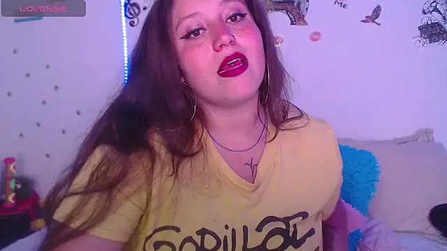 nahomy jonhs online show from October 8, 6:07 am