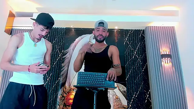 Extreme boys2 online show from October 17, 1:47 pm