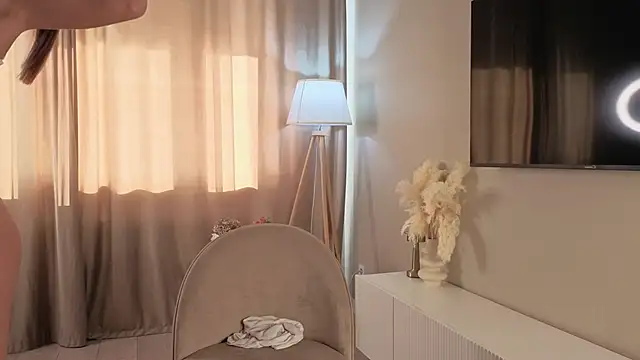 Snapshot of MorteBelle chatting on September 18, 7:29 am MorteBelle online show from September 18, 7:29 am