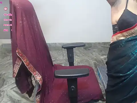  LoveBirds online show from March 27, 6:19 pm