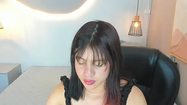 Snapshot of Julieth_brown_ chatting on October 16, 8:22 pm Julieth brown  online show from October 16, 8:22 pm