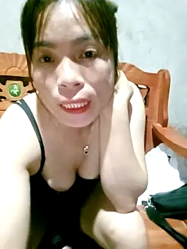 Snapshot of Maymay0033 chatting on September 28, 11:37 am Maymay0033 online show from September 28, 11:37 am