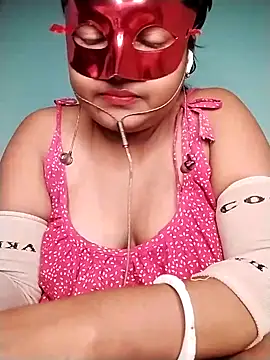 mimi87hoty online show from November 4, 7:30 pm