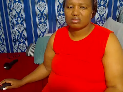 JUICEYLIPS333 online show from October 18, 7:15 pm