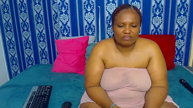 JUICEYLIPS333 online show from December 16, 7:36 am