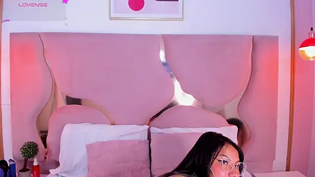 AbbieJoness   online show from September 12, 1:18 pm