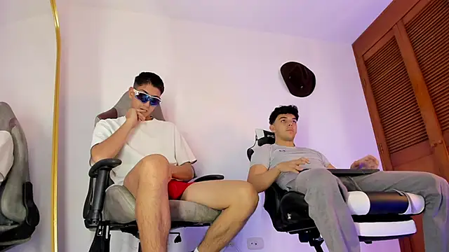 sotooliver3 online show from September 10, 9:04 pm