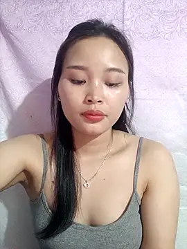 Lili lovely online show from November 9, 2:40 am