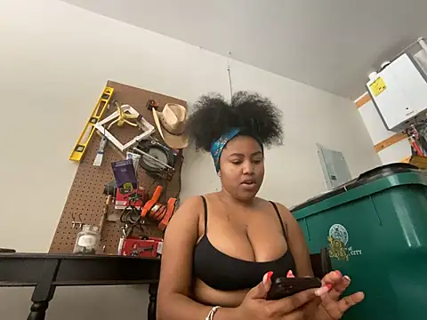 princesslivv online show from April 11, 7:17 pm