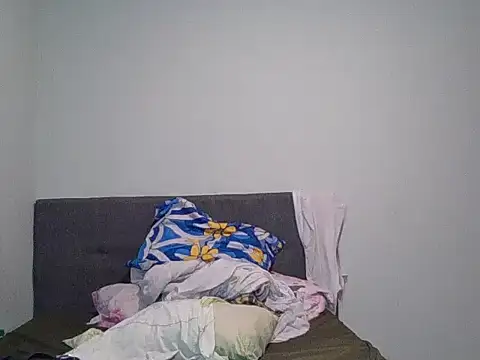 curvy diva  online show from March 27, 1:07 am