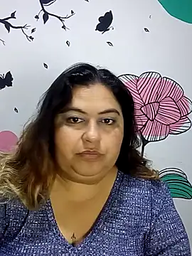 Snapshot of curvy_diva_ chatting on October 9, 11:14 am curvy diva online show from October 9, 11:14 am