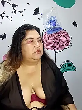 Snapshot of curvy_diva_ chatting on October 19, 12:29 pm curvy diva online show from October 19, 12:29 pm