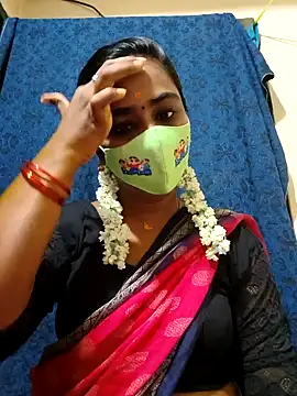 mini-queen online show from November 15, 3:46 pm