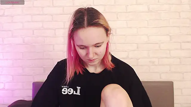 Ericha Stone online show from January 10, 1:43 am