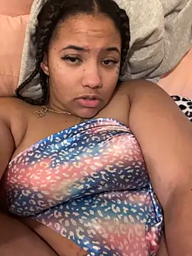 StylishEchium online show from November 13, 6:29 pm