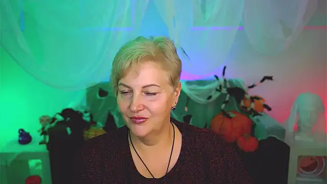 MaryMogan online show from October 26, 12:22 pm