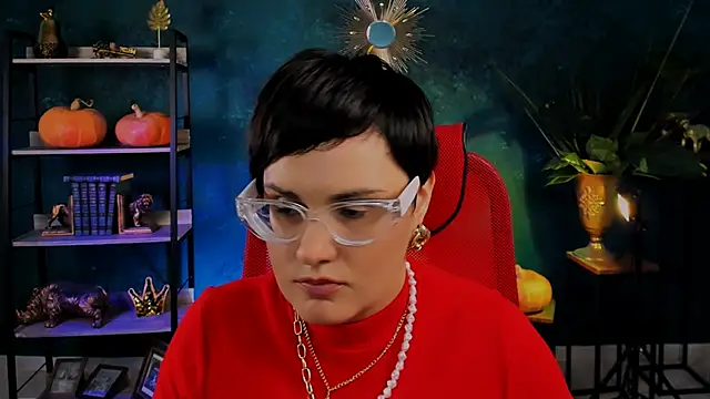 LauraDavidsons online show from October 31, 4:33 pm