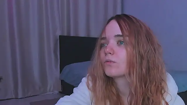 JanetShy online show from January 18, 9:16 am