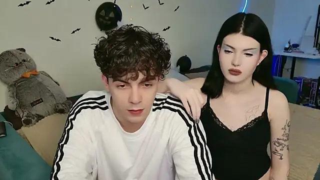 Alice18James online show from October 24, 9:05 am