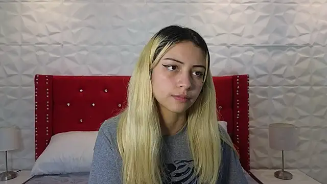 Lucy n pink online show from November 29, 6:12 pm