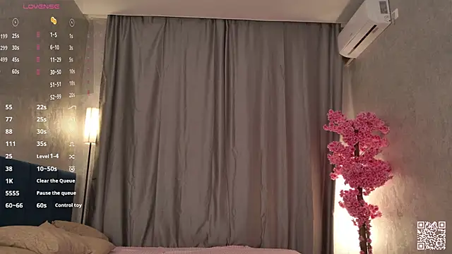 Snapshot of pinky_p1e chatting on October 11, 9:39 pm pinky p1e online show from October 11, 9:39 pm