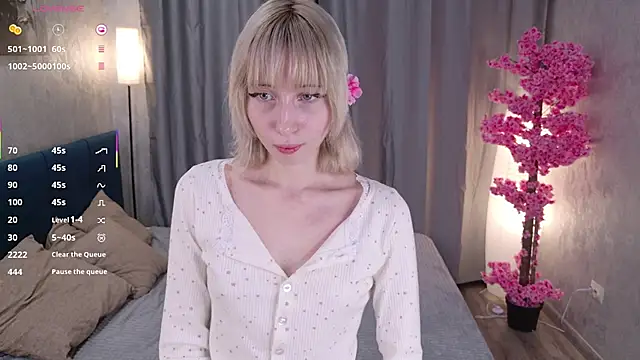 Snapshot of pinky_p1e chatting on September 14, 9:23 pm pinky p1e online show from September 14, 9:23 pm