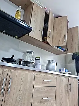 Alisson Morgann online show from April 17, 1:35 pm