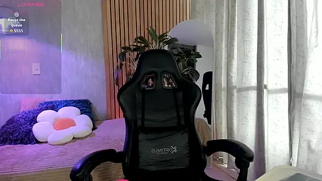 emma       online show from January 18, 9:11 pm