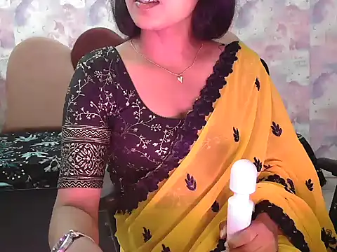 Snapshot of shaalu_sharma chatting on September 12, 2:57 pm shaalu sharma online show from September 12, 2:57 pm