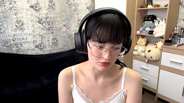 FakeLamb online show from September 9, 12:05 pm