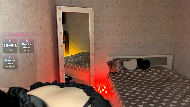 FakeLamb online show from February 6, 9:29 pm