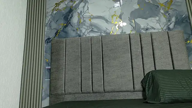 AngelineJolie online show from September 18, 7:12 pm