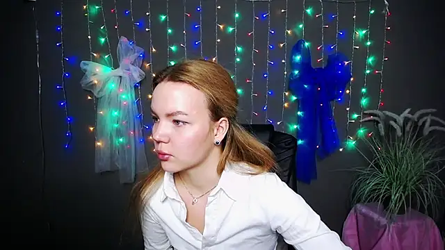 StellaLight online show from December 1, 7:23 am