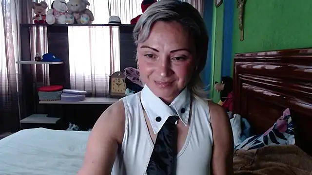  Charlize theron  online show from September 21, 9:02 pm