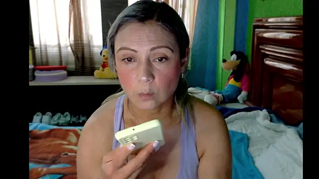  Charlize theron  online show from March 19, 8:46 pm