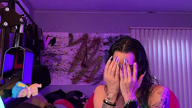 xoFrankie online show from June 1, 1:29 am