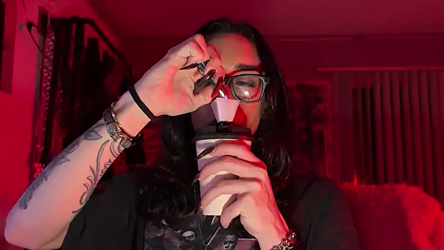 xoFrankie online show from March 19, 3:22 am