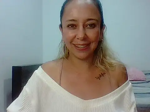 leah susman online show from November 15, 3:07 am