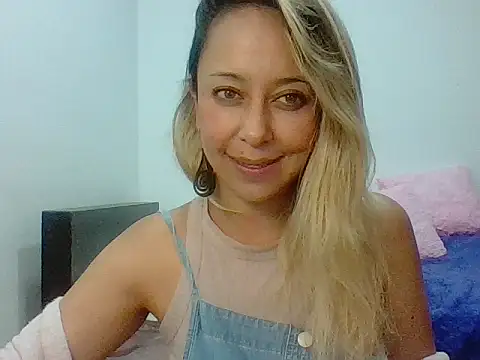 leah susman online show from November 22, 1:41 am