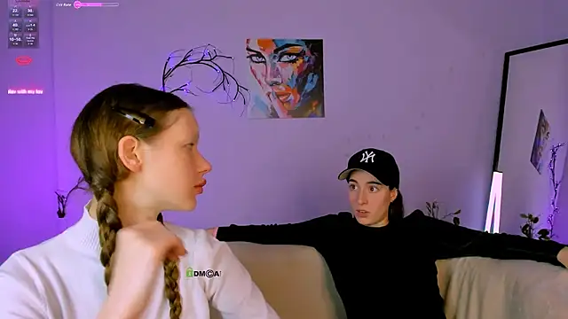 khloebeauty online show from October 19, 7:16 pm