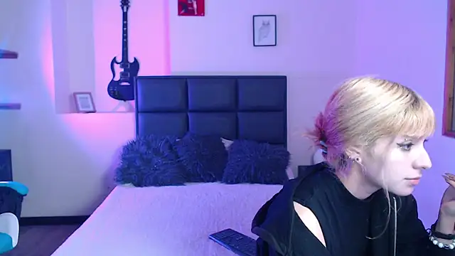 Amnesia  online show from October 8, 12:20 pm