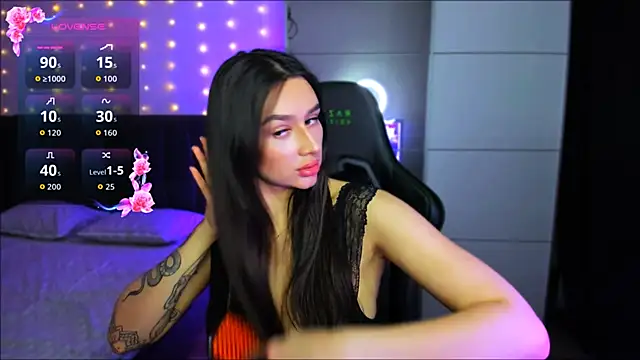 Veronica Larsson online show from November 27, 9:28 pm