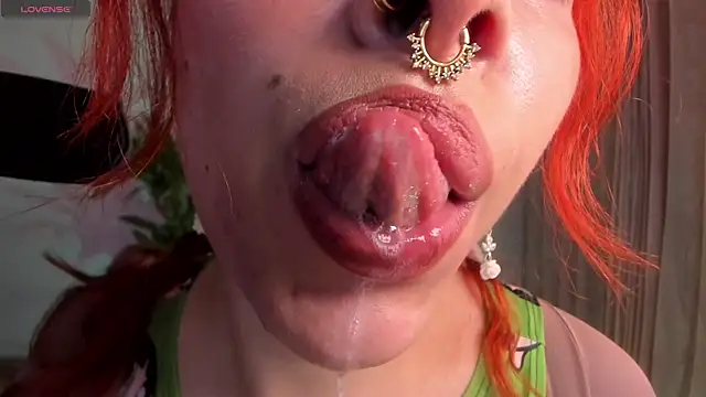 Snapshot of bri_von_dhara__ chatting on September 14, 3:21 pm bri von dhara online show from September 14, 3:21 pm