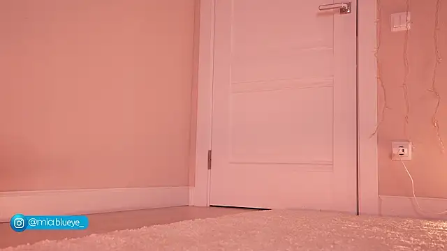 Miablueye online show from January 15, 7:31 pm