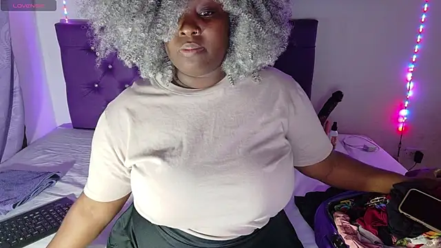 ebony NeighborMoans online show from April 15, 3:07 am