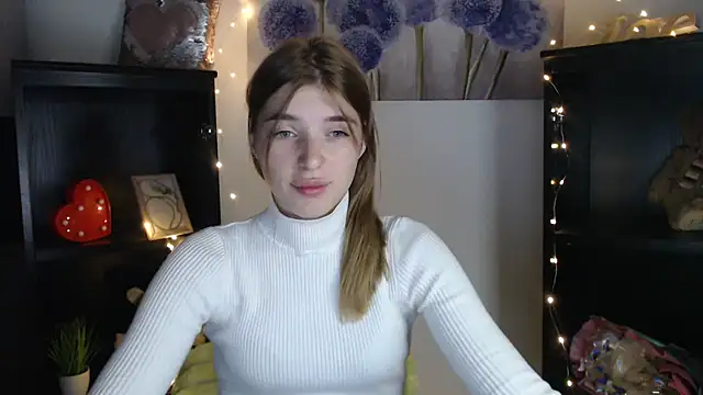 JuiceLips   online show from October 21, 11:58 am