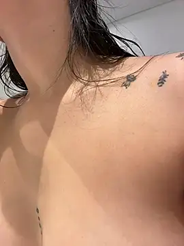 CatadeLuca online show from November 21, 1:24 pm