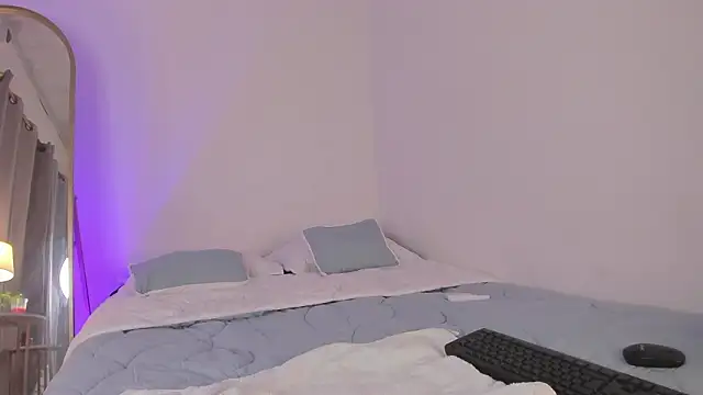 elzafuentes1 online show from February 4, 9:07 pm