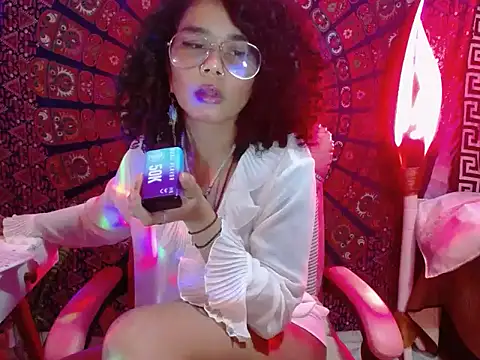 Delliriummm online show from March 28, 3:50 am