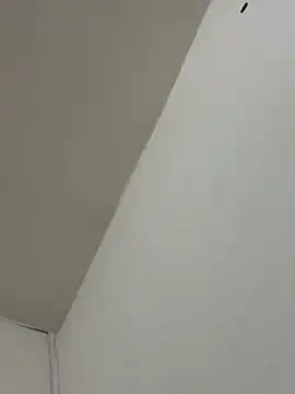 skullvalu online show from April 17, 10:45 pm